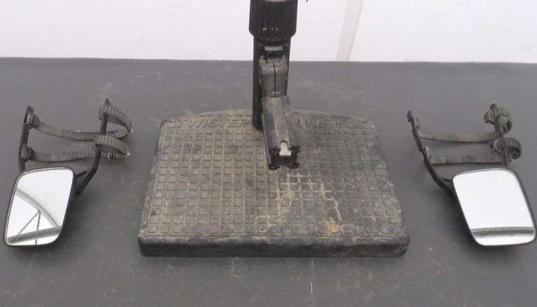 R-667  Hitch Step + Side Mirrors