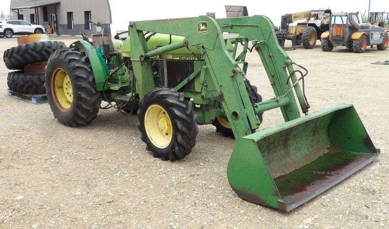 R-611 John Deere 2355N Tractor