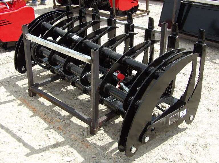 R-946 Skid Steer Grapple Bucket