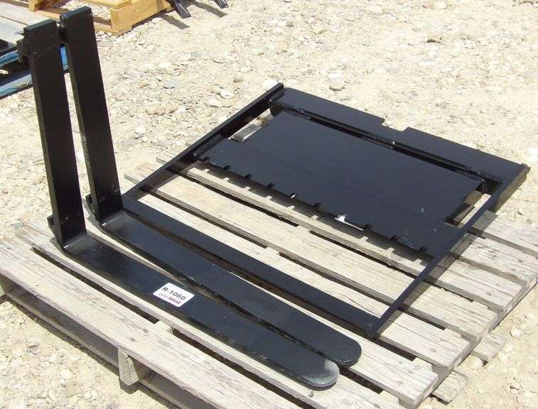 R-1060 Mini Skid Steer Mast & Forks