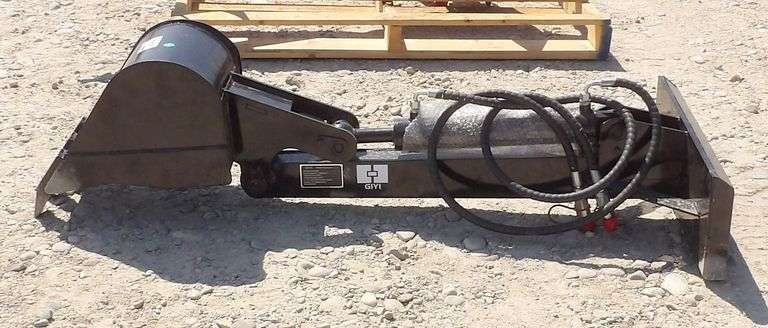 R-927  GIYI Mini Backhoe Attachment