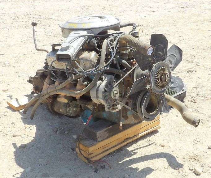 R-720 1978 V8 Gas Engine