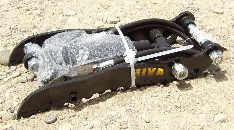 R-1047 Mini Excavator Hydraulic Thumb