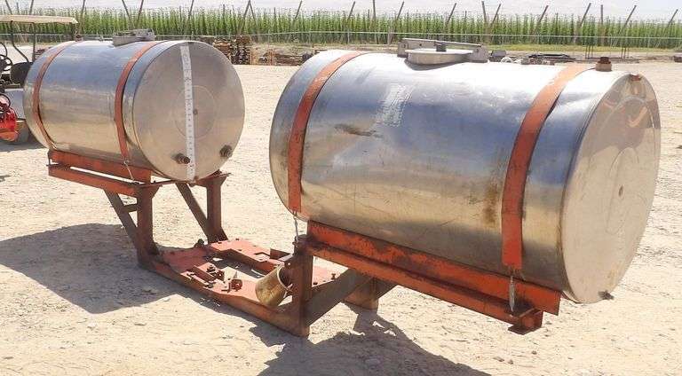 R-1189 Saddle Tanks
