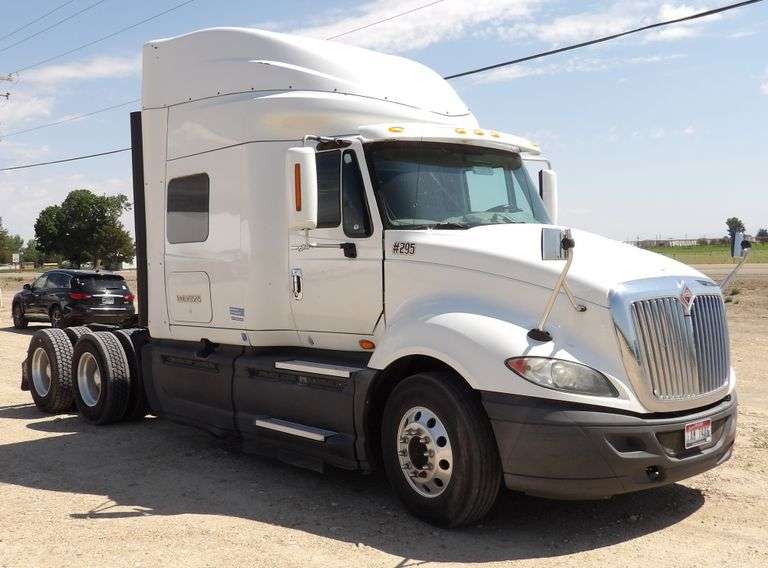 R-670  2014 International Pro Star Plus 122 Truck Tractor