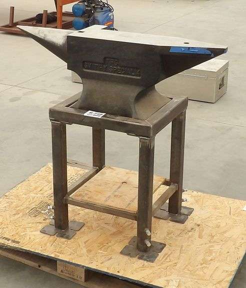 R-748 Anvil + Stand