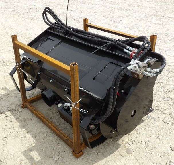R-950 Skid Steer Mixing Bucket