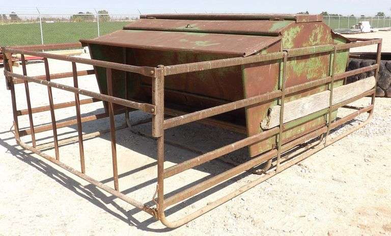 R-1125 Calf Creep Feeder