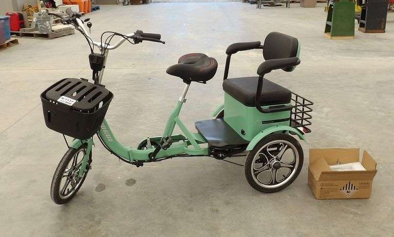 R-1137 Vogue Electric Tricycle