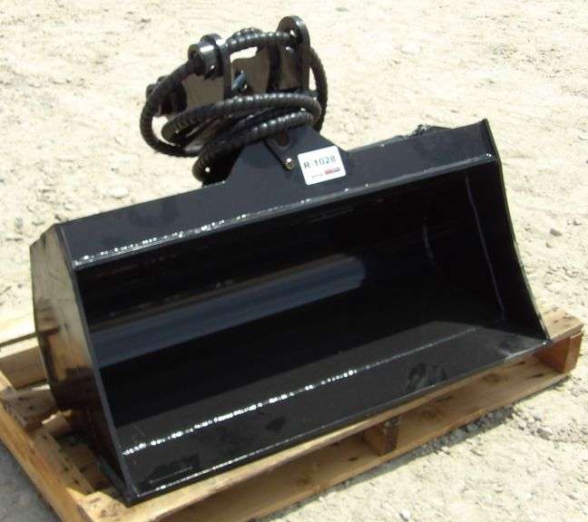 R-1028 Mini Excavator Clean Up Bucket
