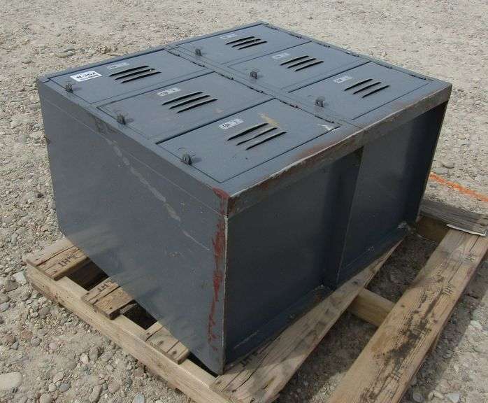 R-362 Lockers