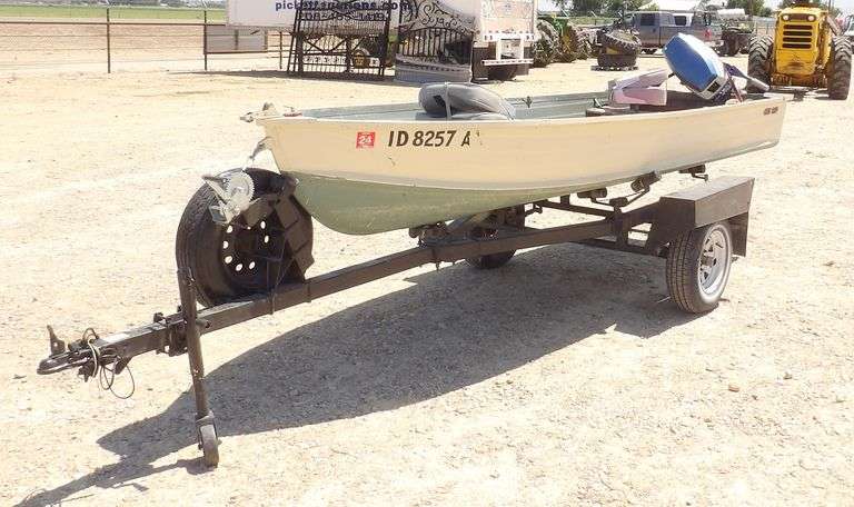 R-841 Star Craft Boat & Trailer