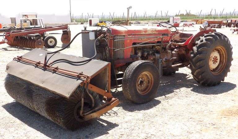 R-523 Massey Ferguson 40 Tractor