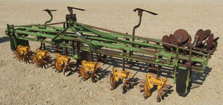 R-760  3-Point Cultivator