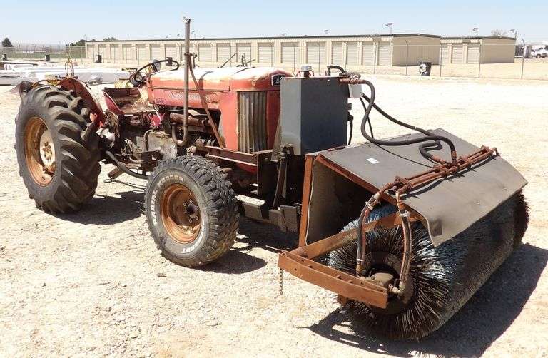 R-523 Massey Ferguson 40 Tractor