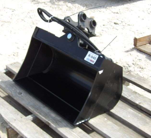 R-940  Mini Excavator Cleanup Bucket