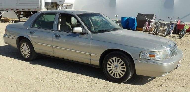 R-1225 2006 Mercury  Sedan