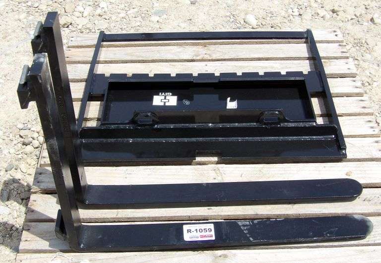 R-1059 Mini Skid Steer Mast & Forks