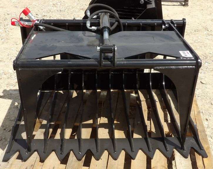 R-958 Mini Skid Steer Grapple