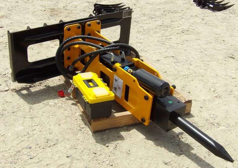 R-1012 Skid Steer Breaker