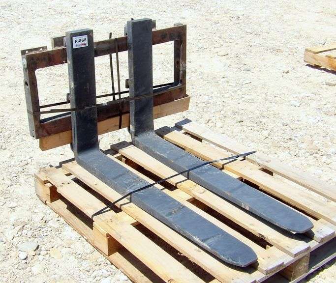 R-868  Forklift Forks