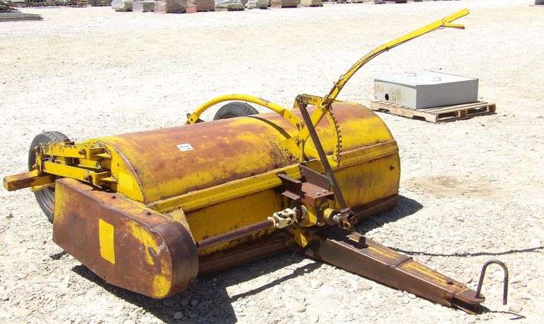 R-526 Brush Beater