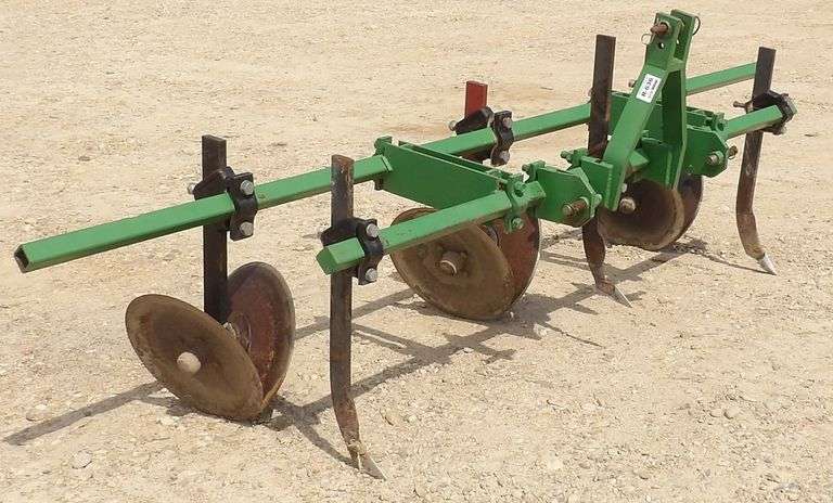R-636 3-Point Disc Opener