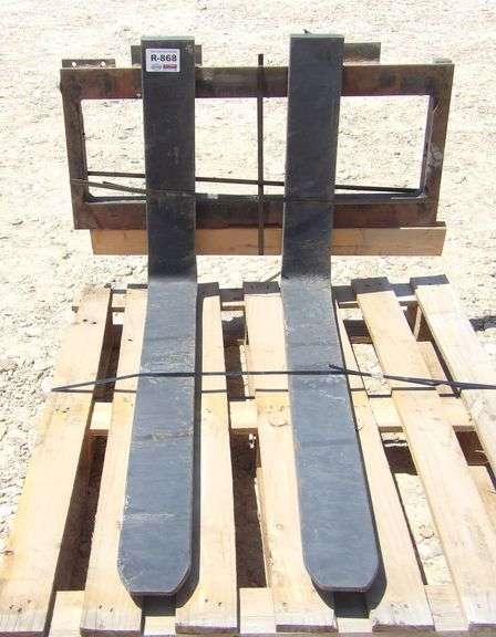 R-868  Forklift Forks