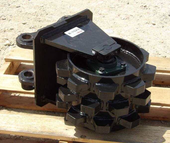 R-1029 Excavator Crumbler