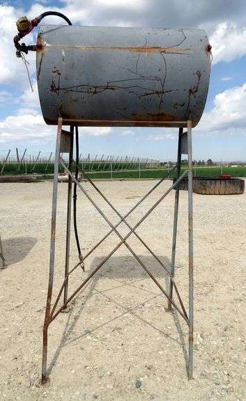 R-654  Diesel Fuel Tank + Stand