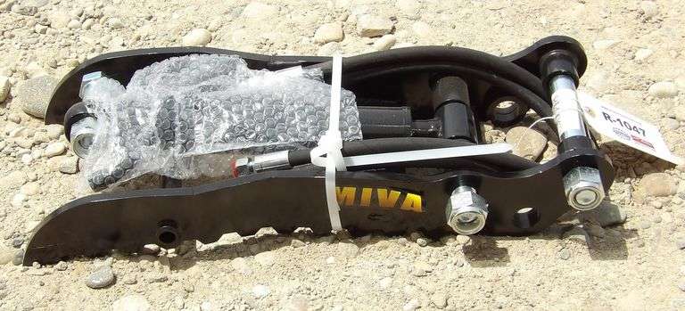 R-1047 Mini Excavator Hydraulic Thumb