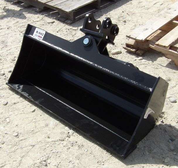 R-942  Mini Excavator Cleanup Bucket