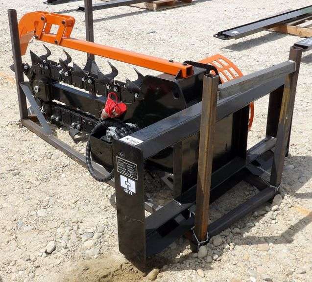 R-962 Skid Steer Trencher
