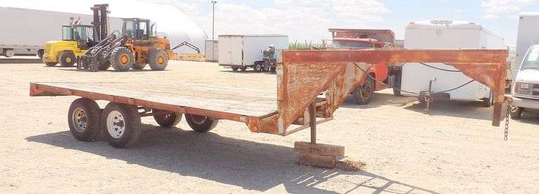 R-1169 Flat Bed Gooseneck Trailer