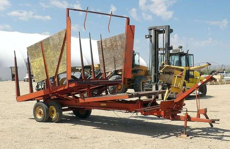 R-638 New Holland 1030 Stackwagon