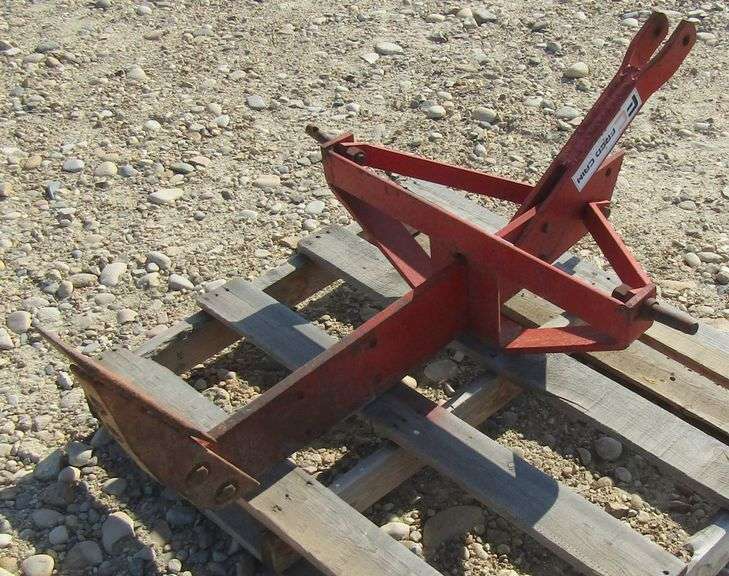 R-761  Fred Cain 3-Point Ripper