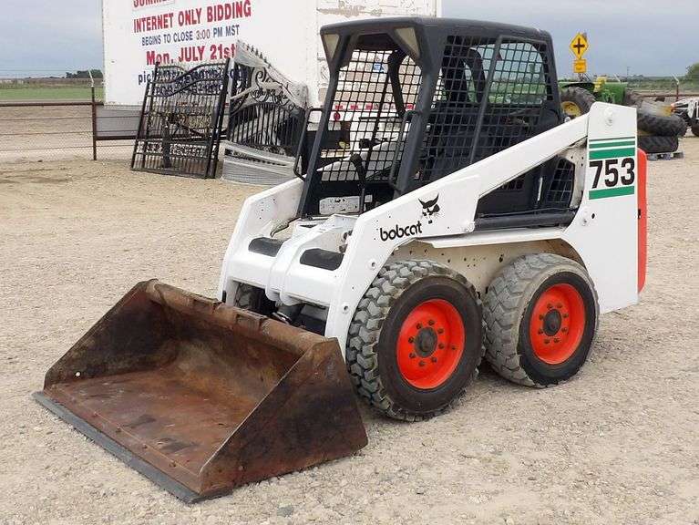 R-898 Bobcat 753 Skid Steer