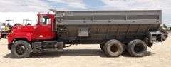 R-571  1979 Mack Commodity Truck