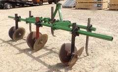 R-636 3-Point Disc Opener