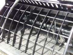 R-1004 Mini Skid Steer Mixing Bucket