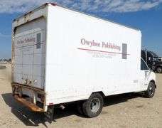 R-619 2002 Chevrolet 3500 Box Van