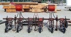 R-1088 6 Row Planter