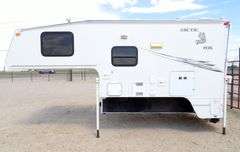 R-592  2002 Artic Fox Pickup Camper