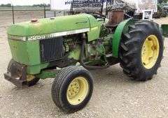 R-610 John Deere 2255 Tractor
