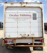 R-619 2002 Chevrolet 3500 Box Van
