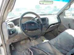 R-829 2002 Ford F150 XL Pickup