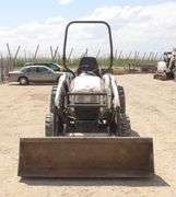 R-589  Bobcat CT230 Tractor