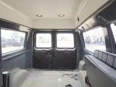 R-895  1996 Ford Van with Wheelchair Lift