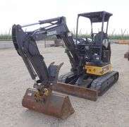 R-585  John Deere 26 G Mini Excavator