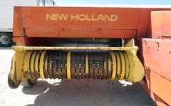 R-832 New Holland Hayliner 315 Baler
